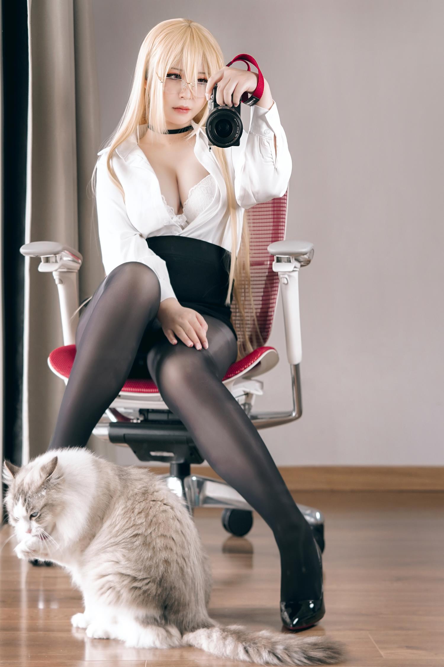 半半子 – 无懈可击的秘书[55P/1V/174MB]插图3