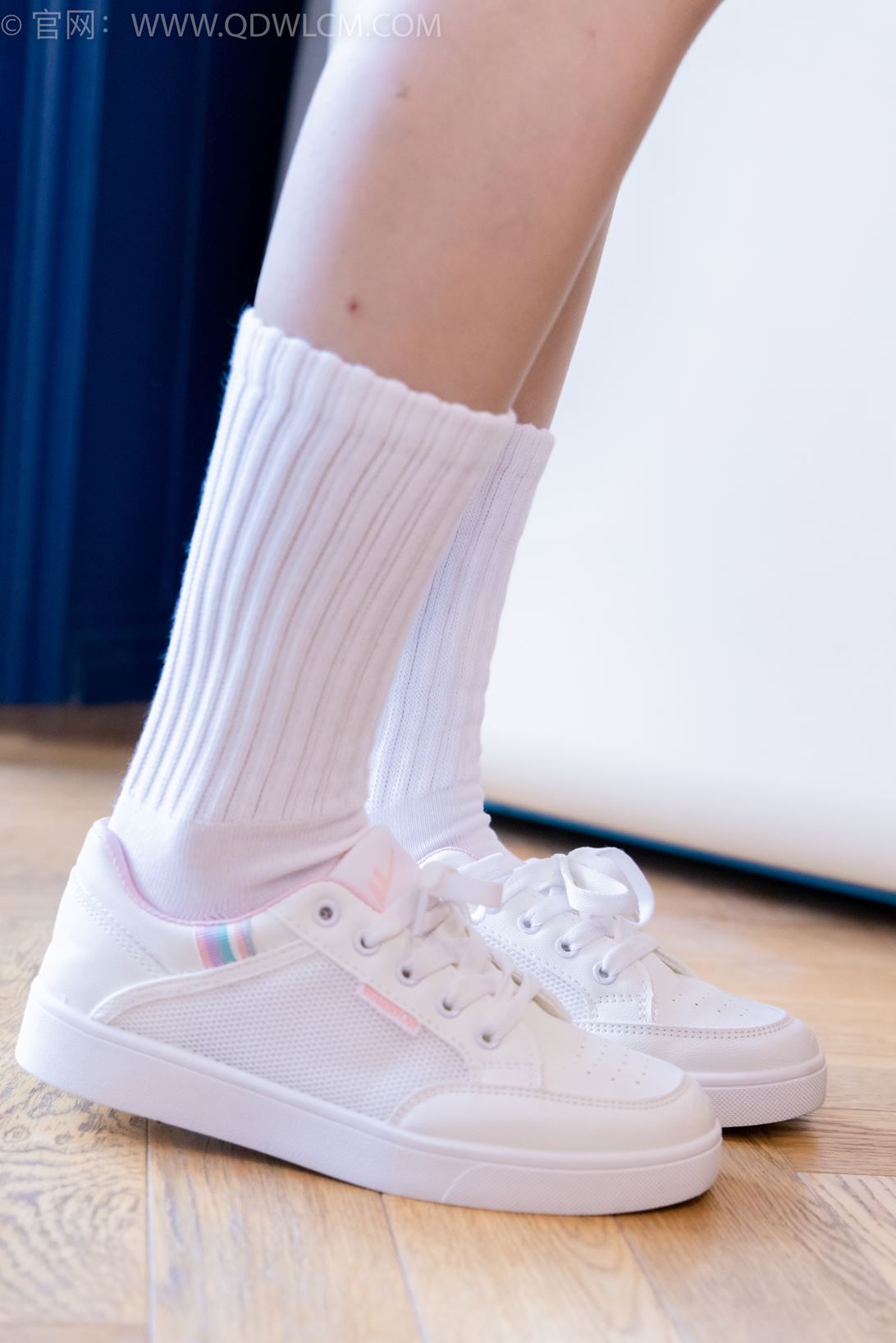 勿恋传媒2085期菜菜踩小车,小房子,玩偶,面包片剧情[159P/1V/7.28G]插图4