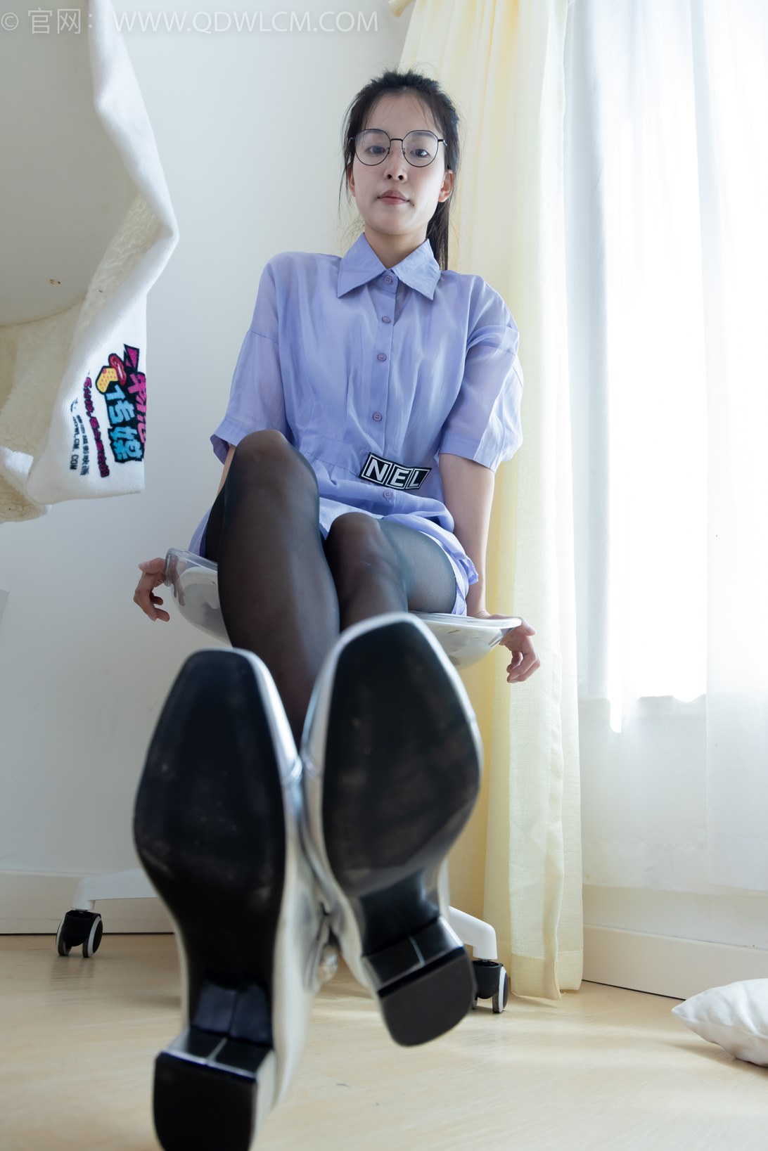 勿恋传媒2090期：茯苓-皮鞋、黑丝（脚尖加固款）、瑜伽动作老头乐挠脚剧情 [152P/1V/3.46G]插图5