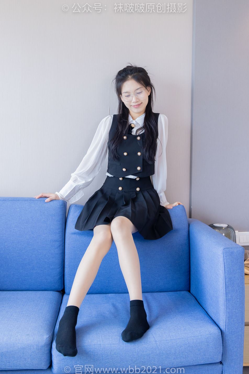 袜啵啵431期：芝士-高跟鞋、板鞋、黑棉袜、粉棉袜、油亮肉丝（仅棉袜里打底）[140P/1V/6.82G]插图8