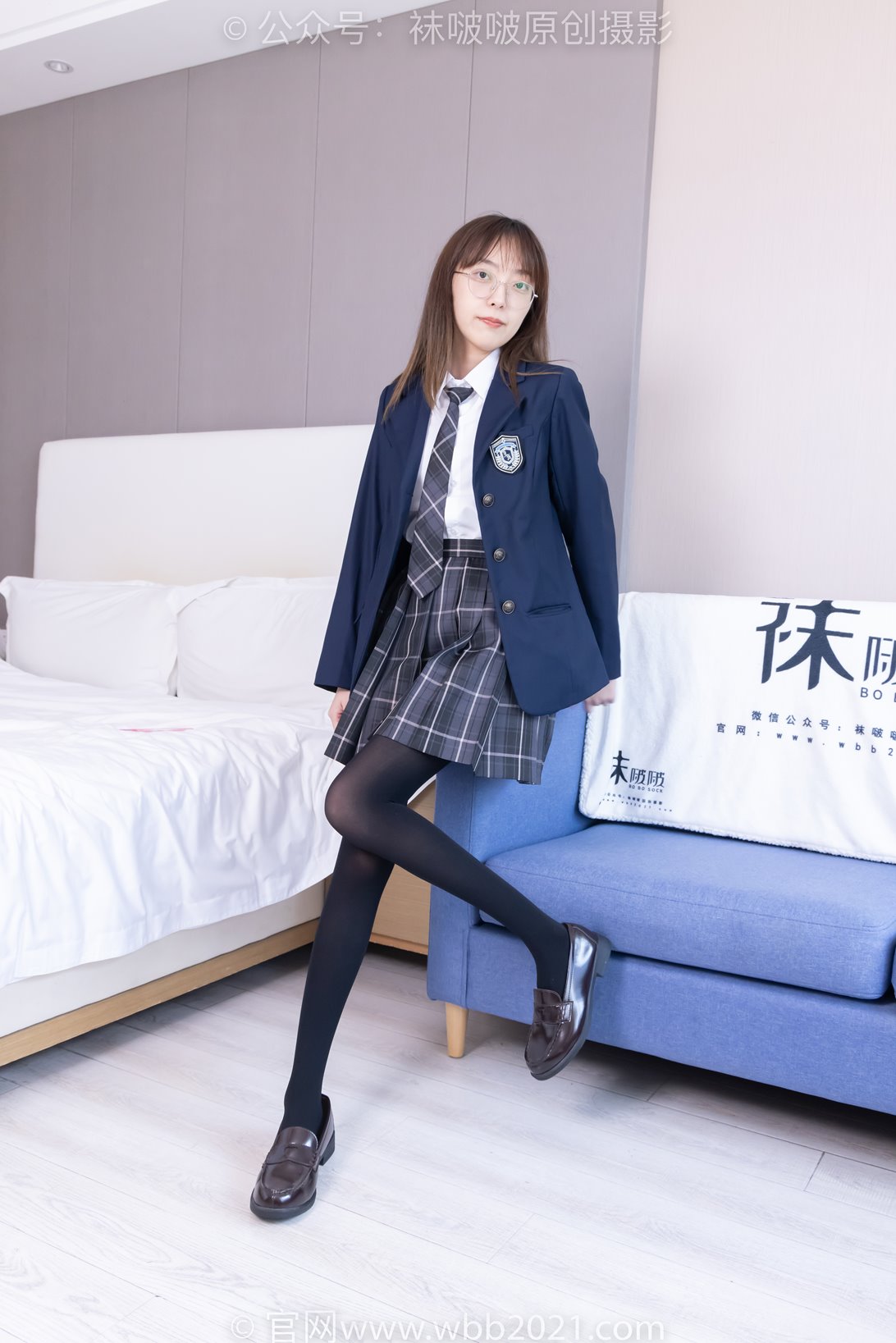 袜啵啵432期：稚予-皮鞋、厚黑丝、jk至服超长花絮30分钟 [185P/1V/6.81G]插图4