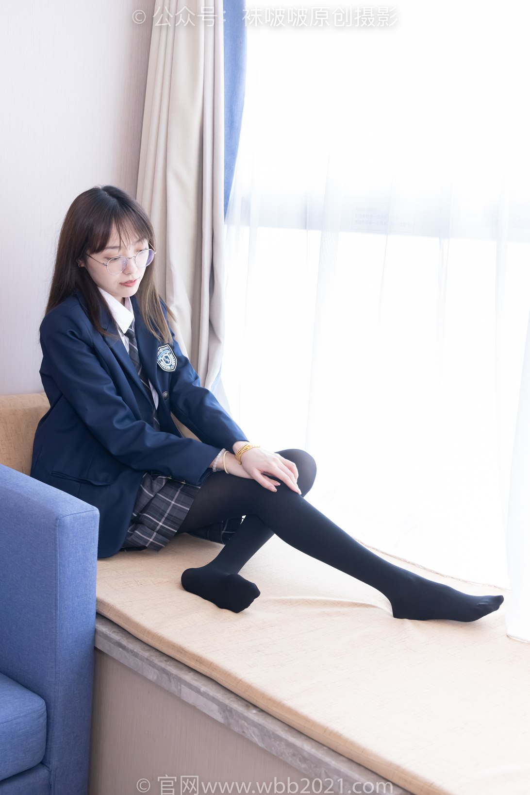 袜啵啵432期：稚予-皮鞋、厚黑丝、jk至服超长花絮30分钟 [185P/1V/6.81G]插图2