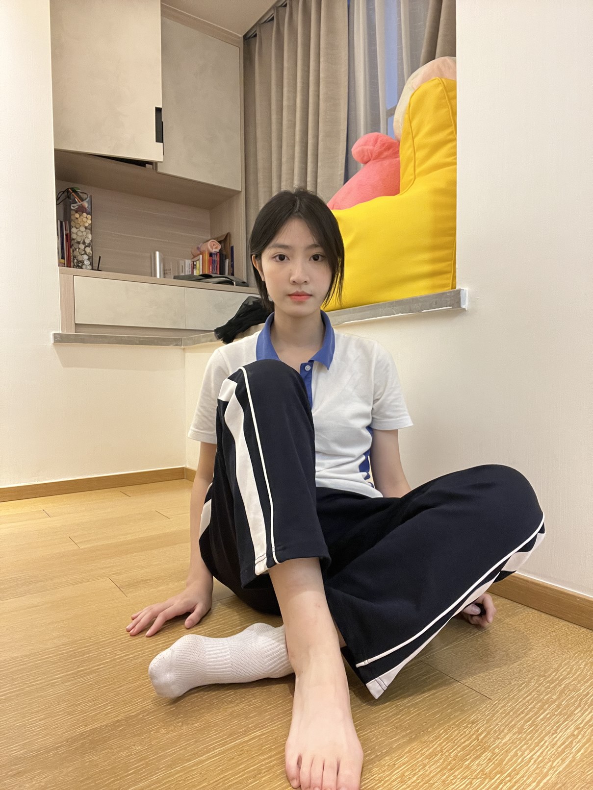 真实大二妹字居家嫩脚自拍完美露脸[136P/1V/2.14G]插图6