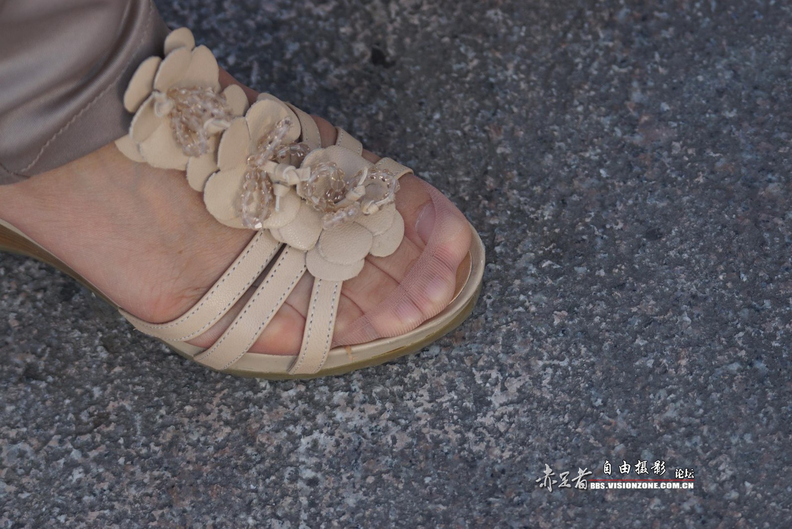 自由摄影 No.272 好有韵味的熟妇丝族凉高 [46P/108MB]插图1