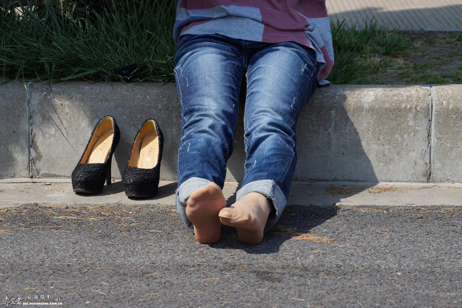 自由摄影 No.269 如此淡定的玩弄着自己的丝族 [53P/172MB]插图3