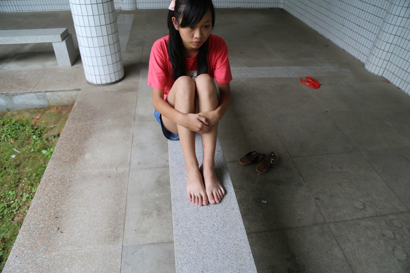 自由摄影 No.274 公园约拍中学女孩嫩脚 [32P/61MB]插图2
