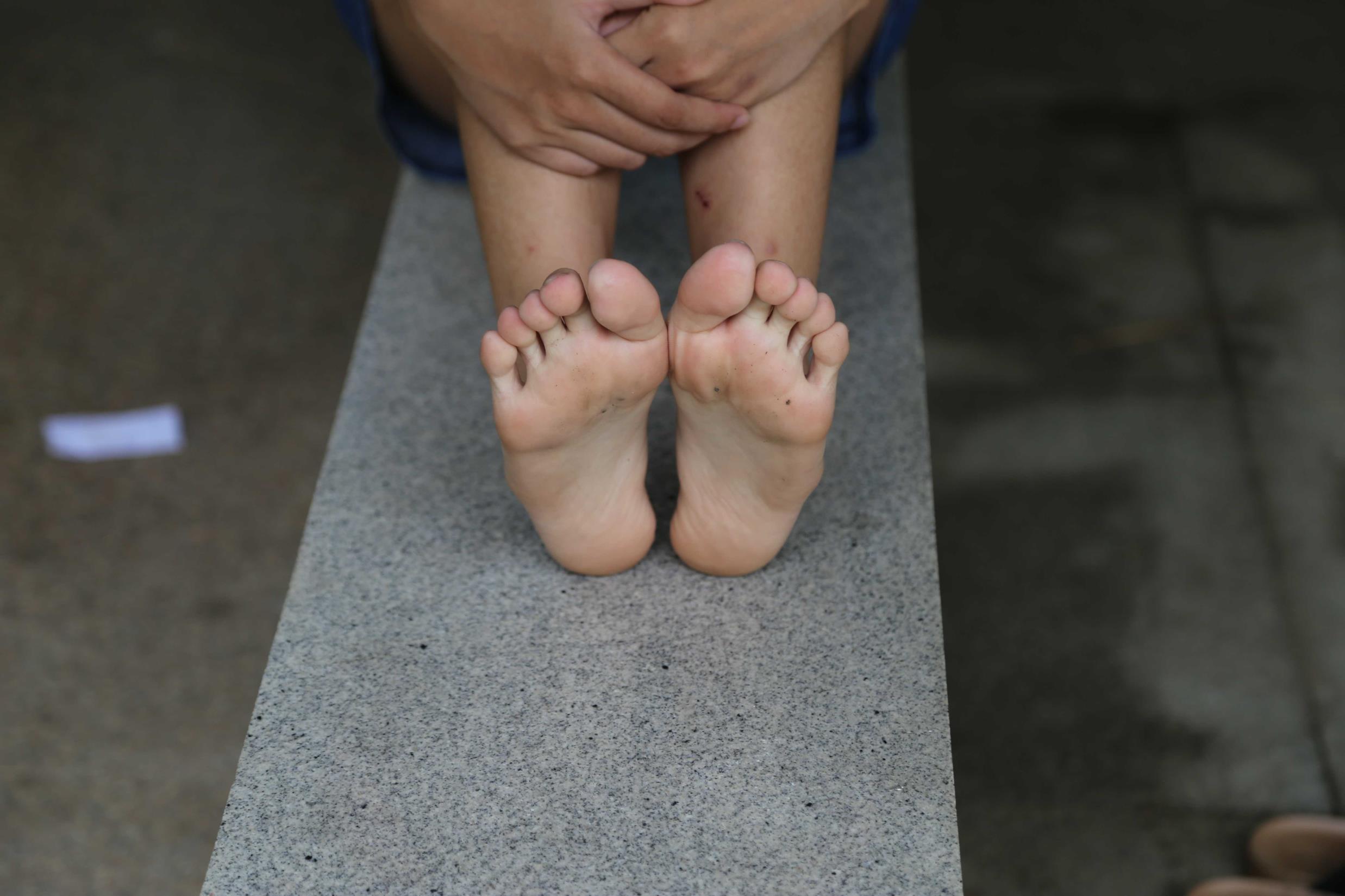 自由摄影 No.274 公园约拍中学女孩嫩脚 [32P/61MB]插图