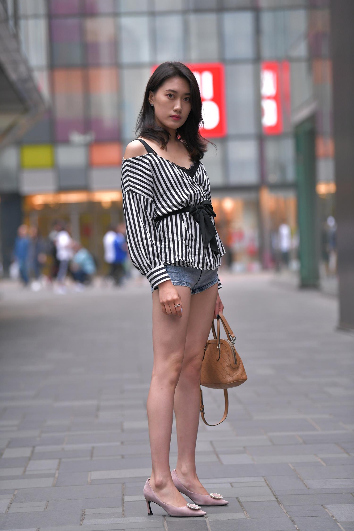 精选街拍作品 NO.3951 高挑靓丽牛仔短裤[17P/18MB]插图1