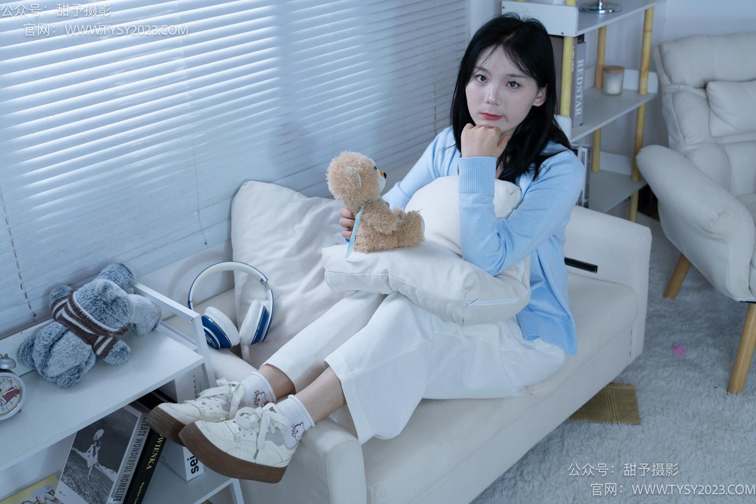 甜予摄影 NO.060 梨子-板鞋、脏白棉袜、裸足[114P/2V/9.36GB]插图2