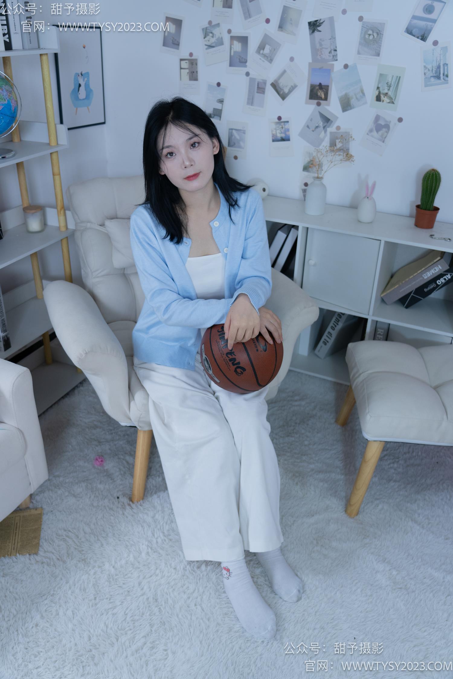 甜予摄影 NO.060 梨子-板鞋、脏白棉袜、裸足[114P/2V/9.36GB]插图3