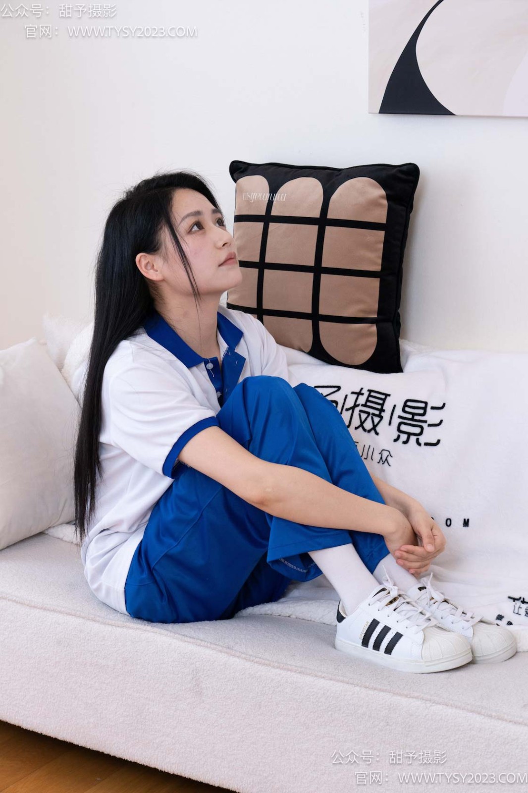 甜予摄影 NO.102 澜澜-板鞋、白棉袜、肉丝（脚尖加固款）[126P/2V/9.94GB]插图2