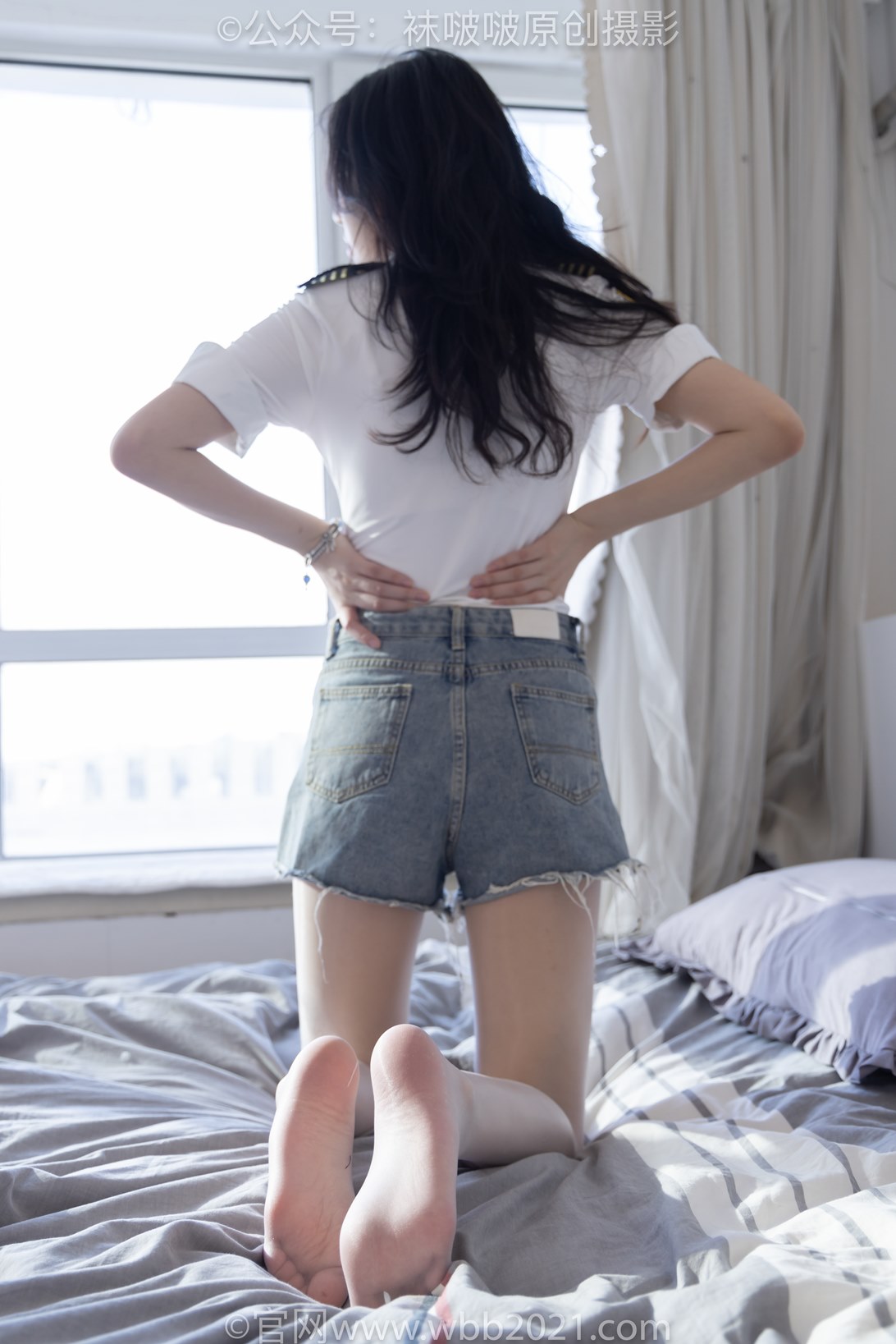 袜啵啵433期：小甜豆-透明高跟、白丝（脚尖透明款）、穿鞋往鞋里倒酸奶剧情 [154P/1V/6.27G]插图2