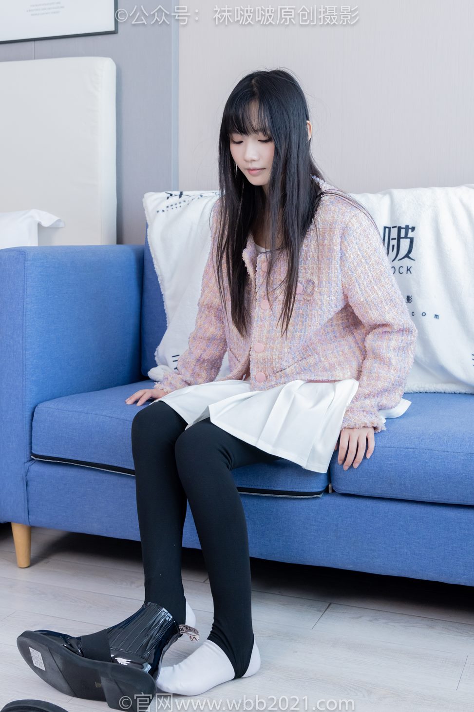 袜啵啵438期：甜甜圈-皮鞋、板鞋、白棉袜、黑色踩脚袜、肉色踩脚袜 [150P/1V/7.27G]插图6