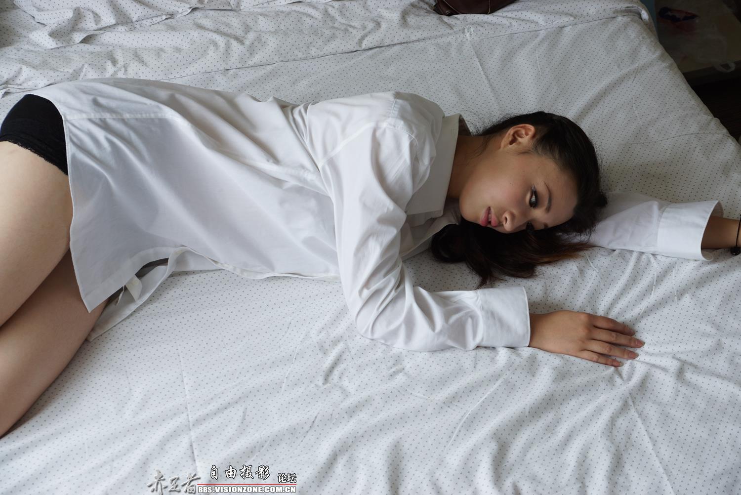 自由摄影 No.316 175高挑移动公司实习MM经典短丝 [44P/71MB]插图