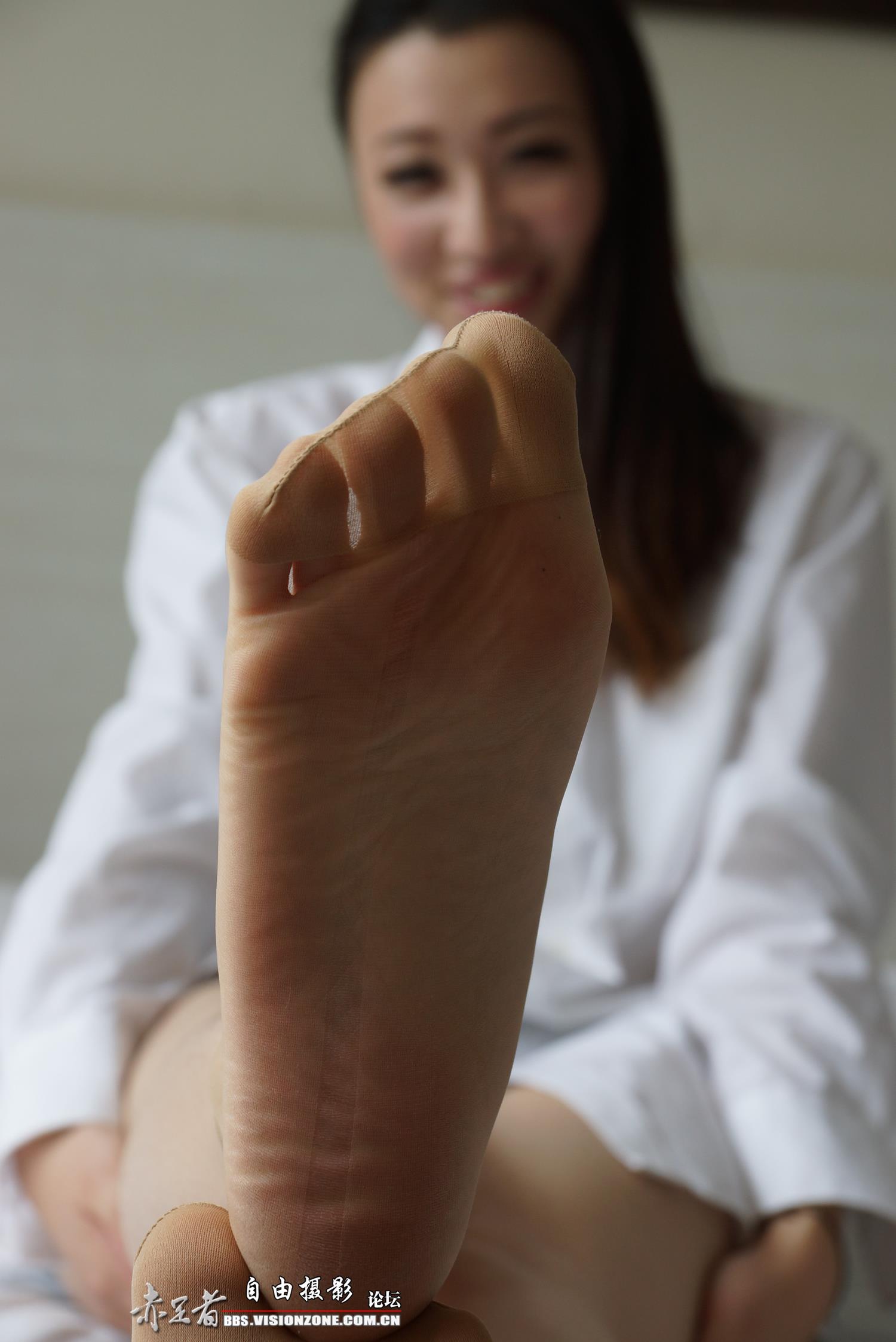 自由摄影 No.316 175高挑移动公司实习MM经典短丝 [44P/71MB]插图2