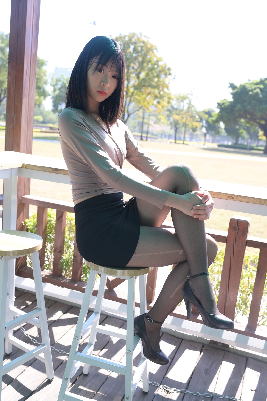 [魔镜原版]黑丝包屯裙 [548P/22V/12.4G]插图