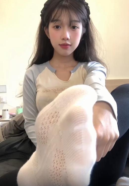 B站晴天小猪定制足控拍脚合辑 [92/9.5G]插图