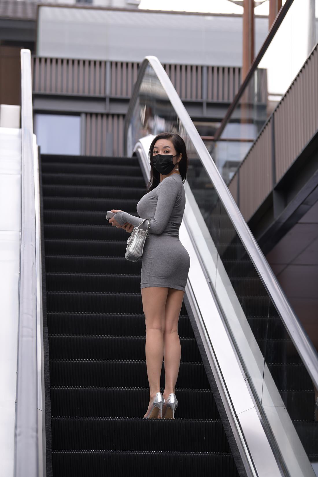 精选街拍作品 NO.4139 简约灰色修身裙[175P/305MB]插图