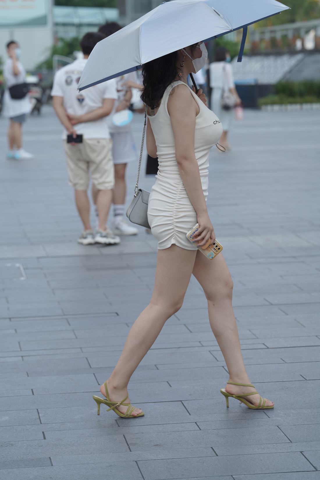 精选街拍作品 NO.4135 白色姓感修身裙[106P/209MB]插图2