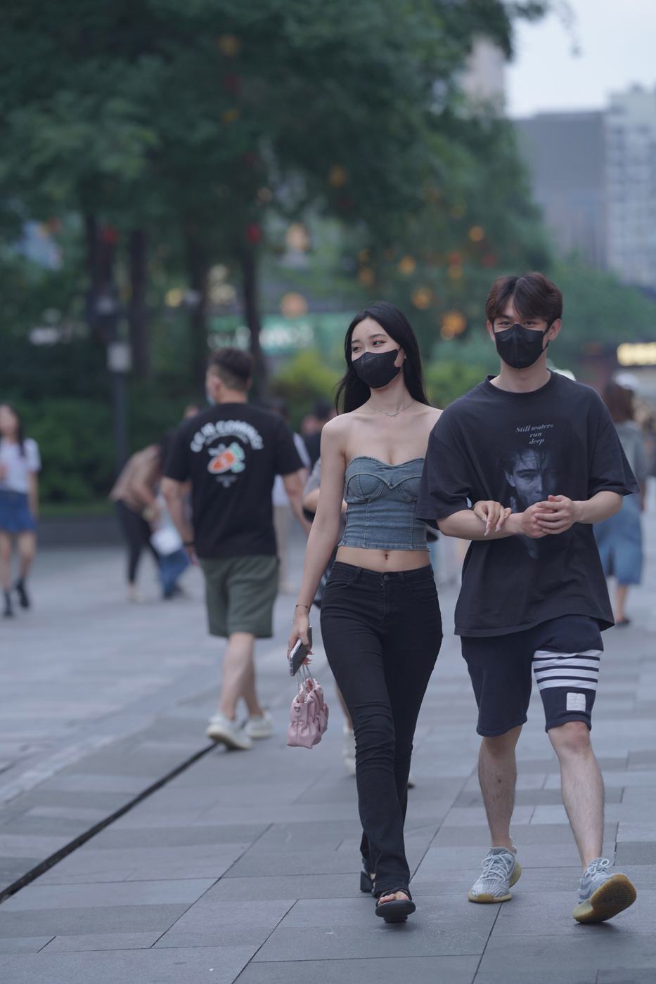 精选街拍作品 NO.4093 令人羡慕的帅哥镁钕[150P/355MB]插图2