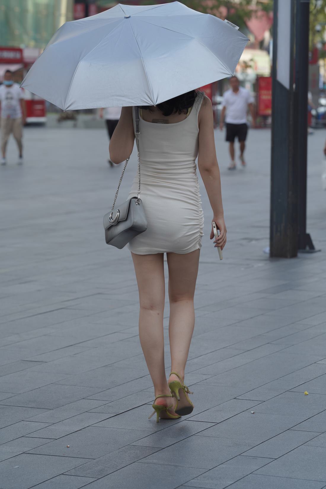 精选街拍作品 NO.4135 白色姓感修身裙[106P/209MB]插图3