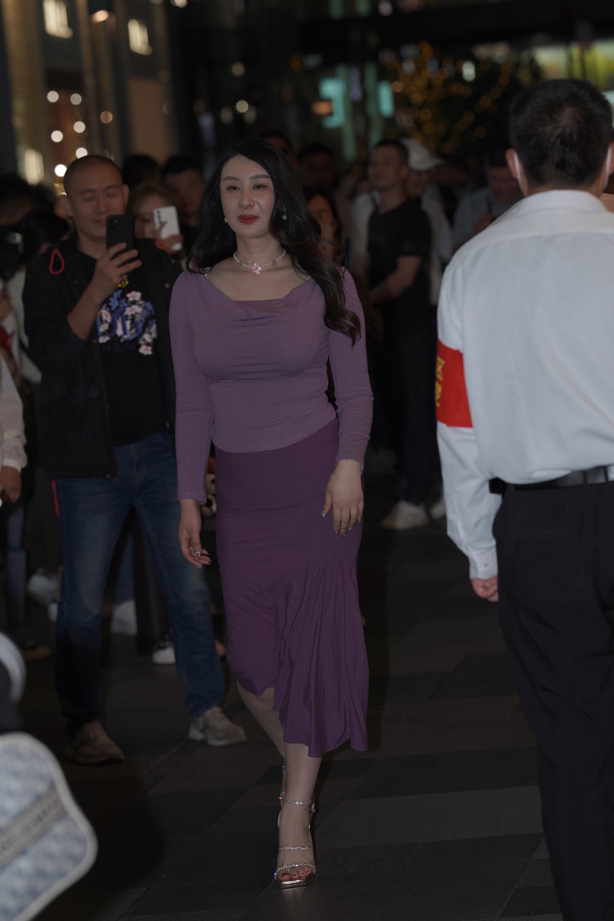 精选街拍作品 NO.4166 简约紫色修身裙[170P/432MB]插图3