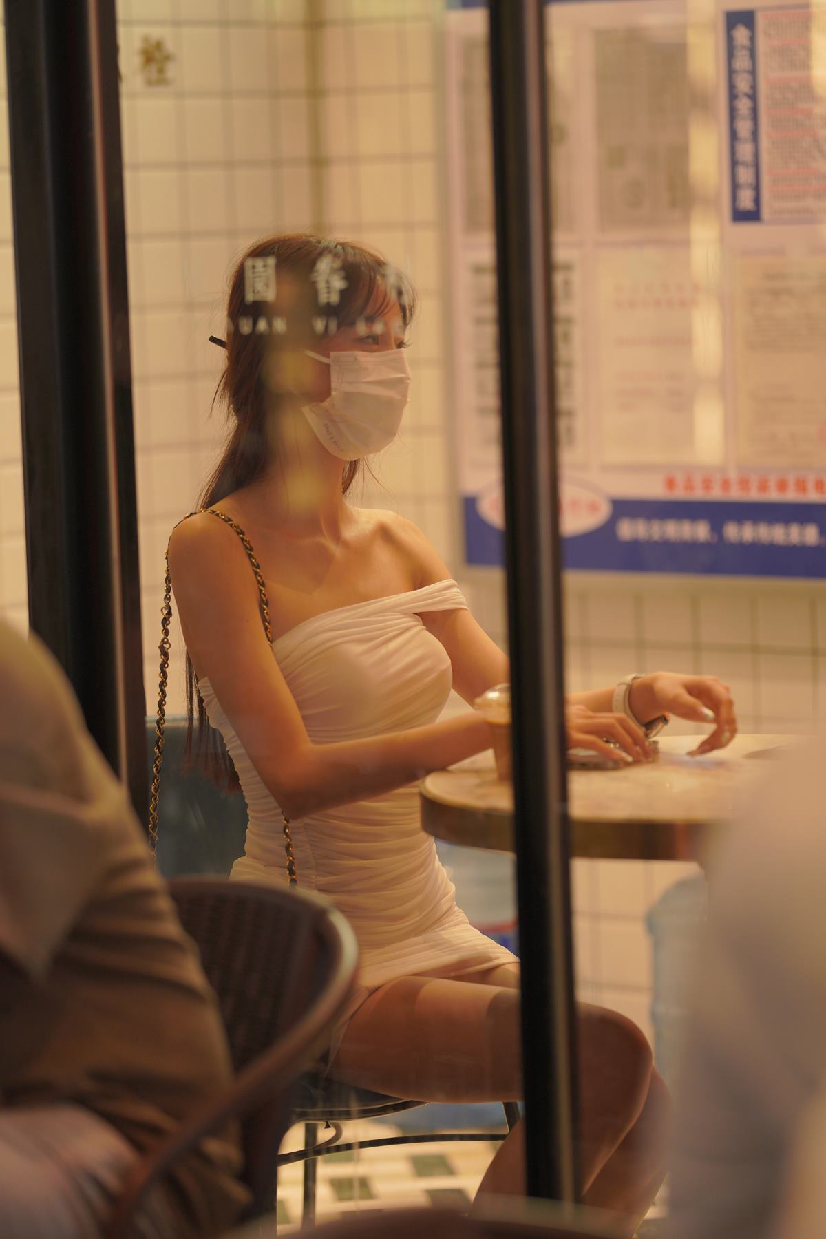 精选街拍作品 NO.4176 白色褶皱修身裙[108P/273MB]插图3