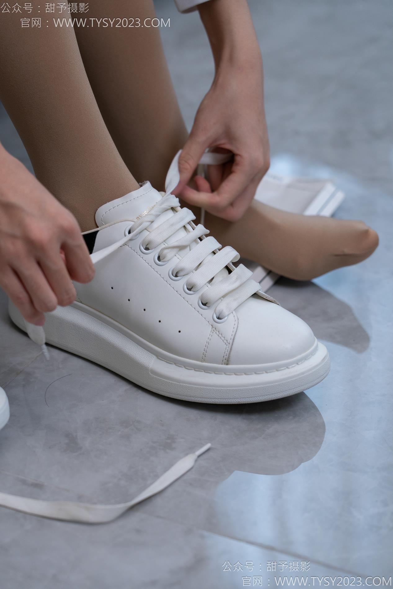 甜予摄影完整版-120期：思思-板鞋、高跟鞋，厚肉丝 [160P/2V/11.7G]插图4