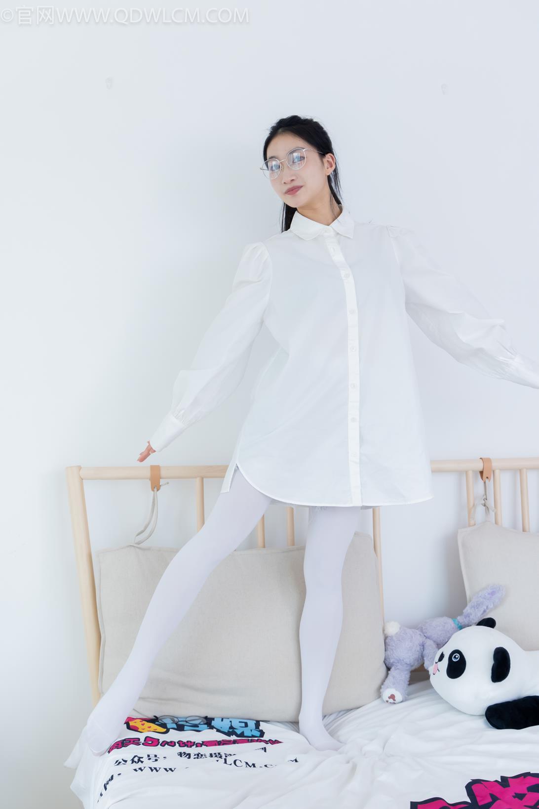 勿恋传媒2153期：小影-平底鞋、厚白丝[156P/1V/3.74G]插图3