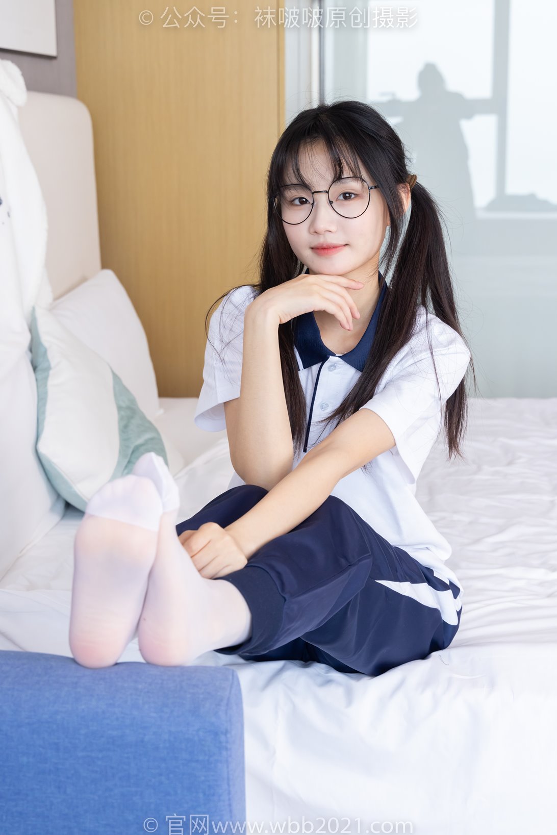 袜啵啵446期：甜甜圈-板鞋、白棉袜、白丝（脚尖加固款）、校服裤里丝 [150P/1V/6.09G]插图8