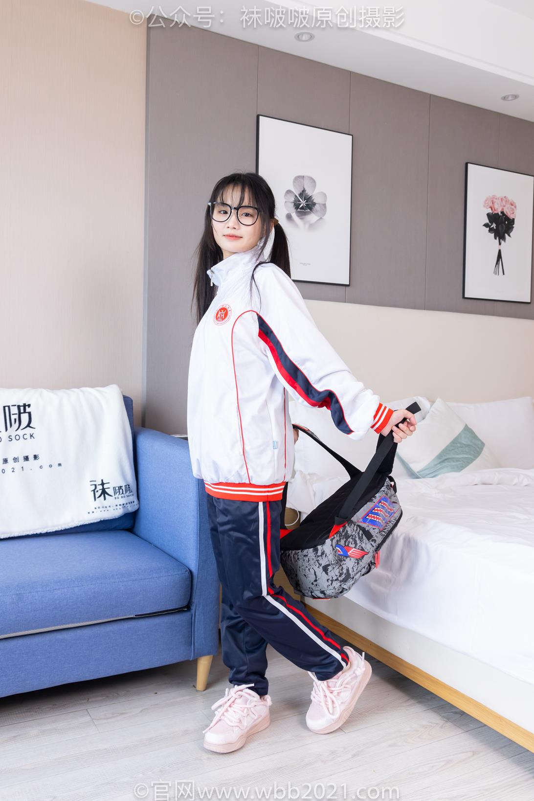 袜啵啵458期花絮：甜甜圈-板鞋、白棉袜、肉丝（脚尖加固款）、校服裤里丝 [150P/1V/7.36G]插图