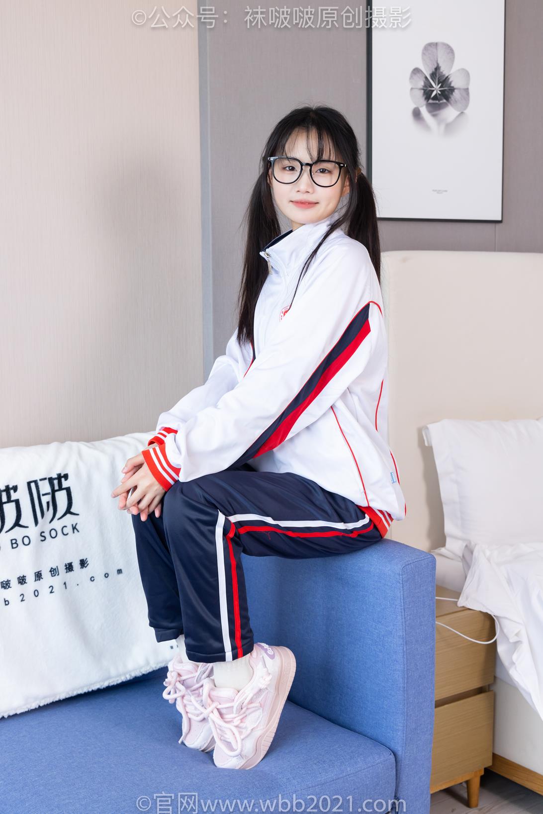 袜啵啵458期花絮：甜甜圈-板鞋、白棉袜、肉丝（脚尖加固款）、校服裤里丝 [150P/1V/7.36G]插图8