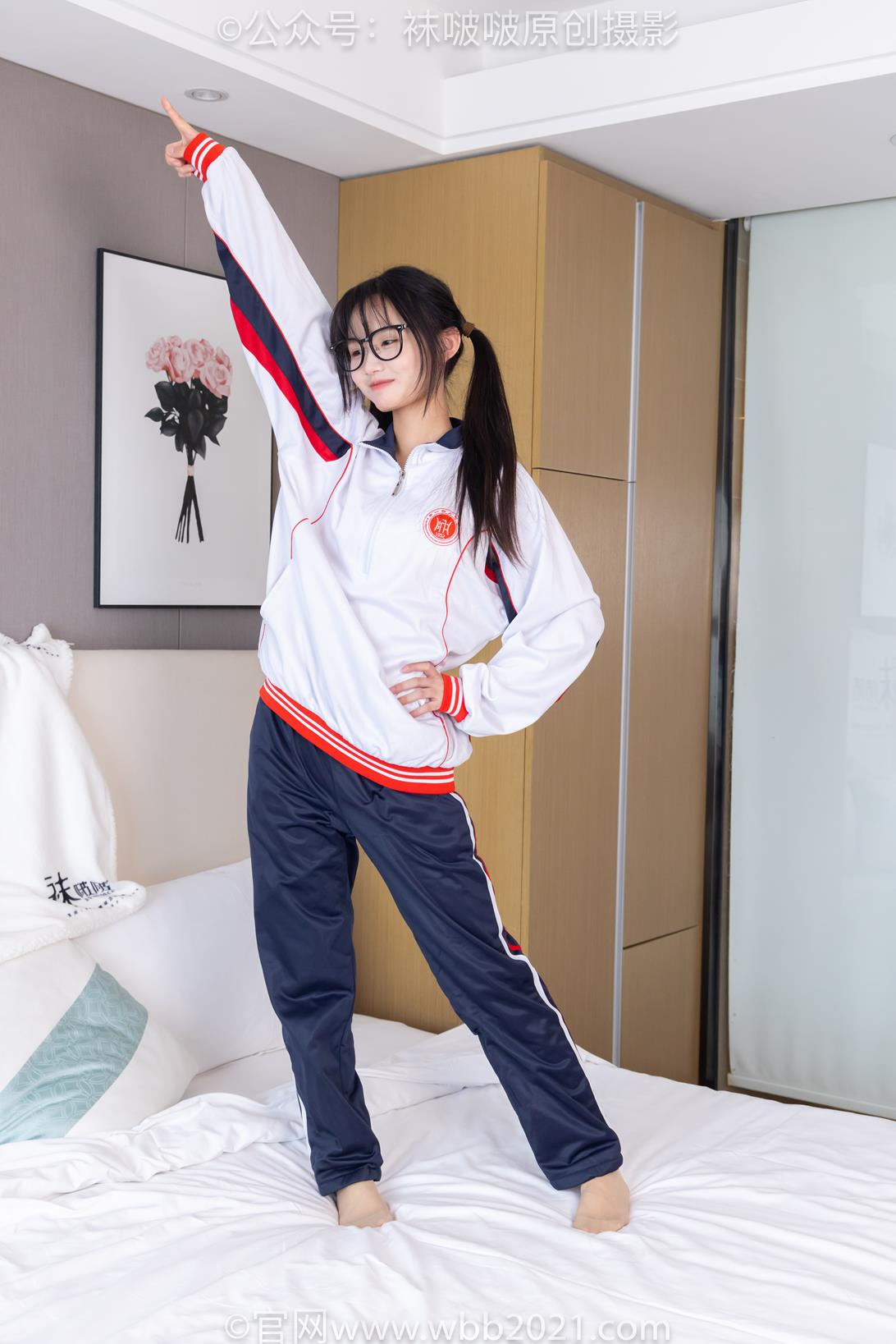 袜啵啵458期花絮：甜甜圈-板鞋、白棉袜、肉丝（脚尖加固款）、校服裤里丝 [150P/1V/7.36G]插图7