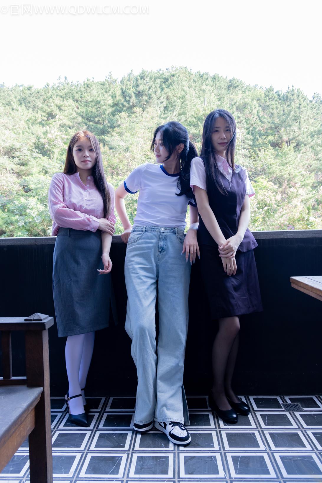 勿恋传媒2143期：菜菜小敏闪闪-厚白丝、黑丝、白棉袜、裸足、浴缸花洒冲脚手互挠脚[177P/1V/11.4G]插图1