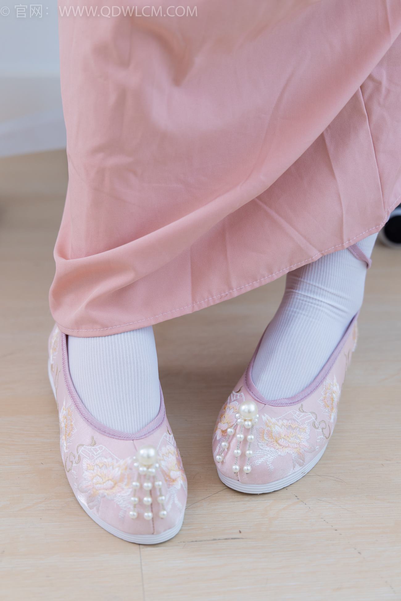 勿恋传媒 NO.2132 美兔-心动一刹[220P/1V/5.39GB]插图1