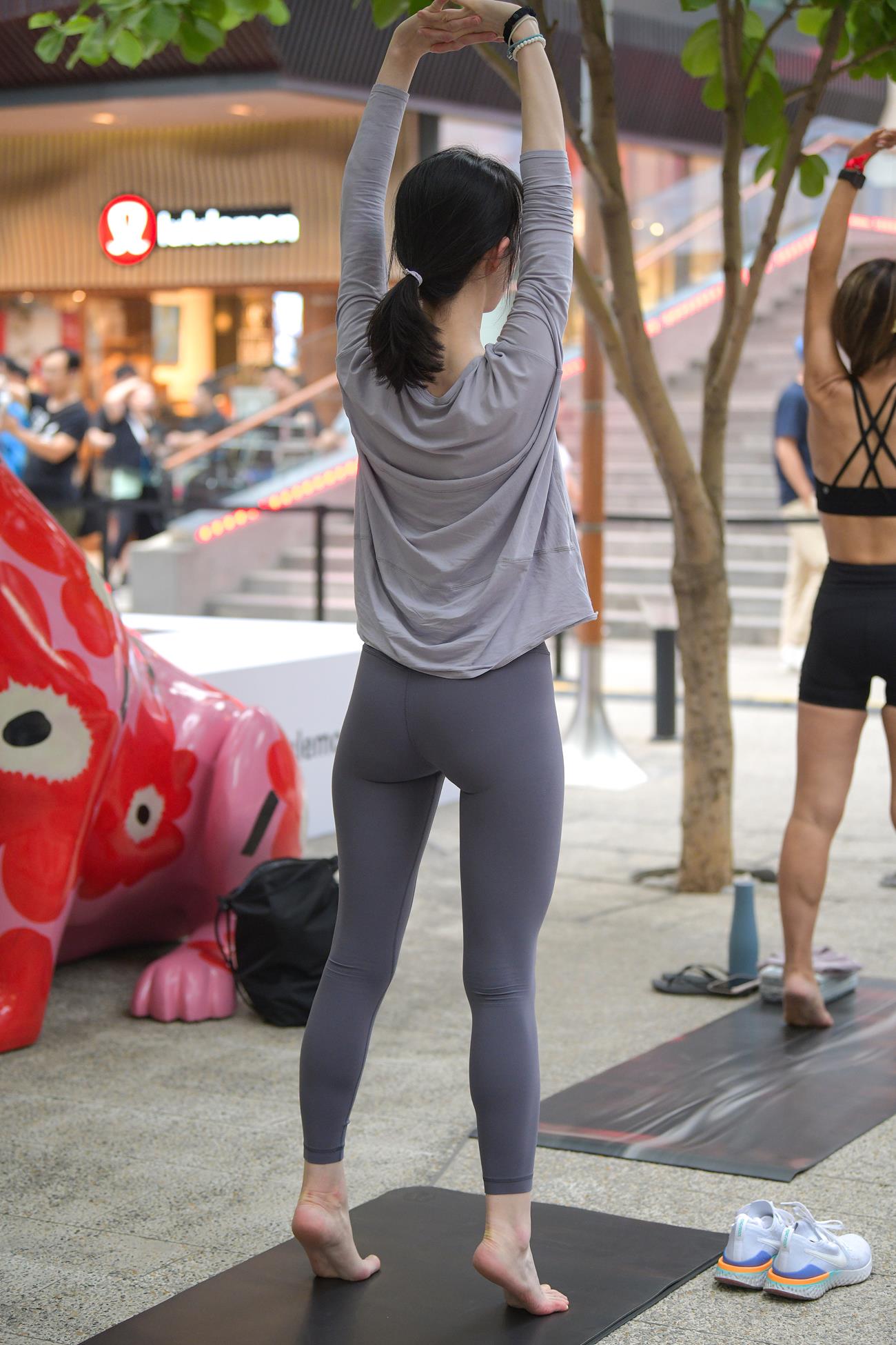 精选街拍作品 NO.4317 清秀灰色瑜伽裤[75P/162MB]插图2