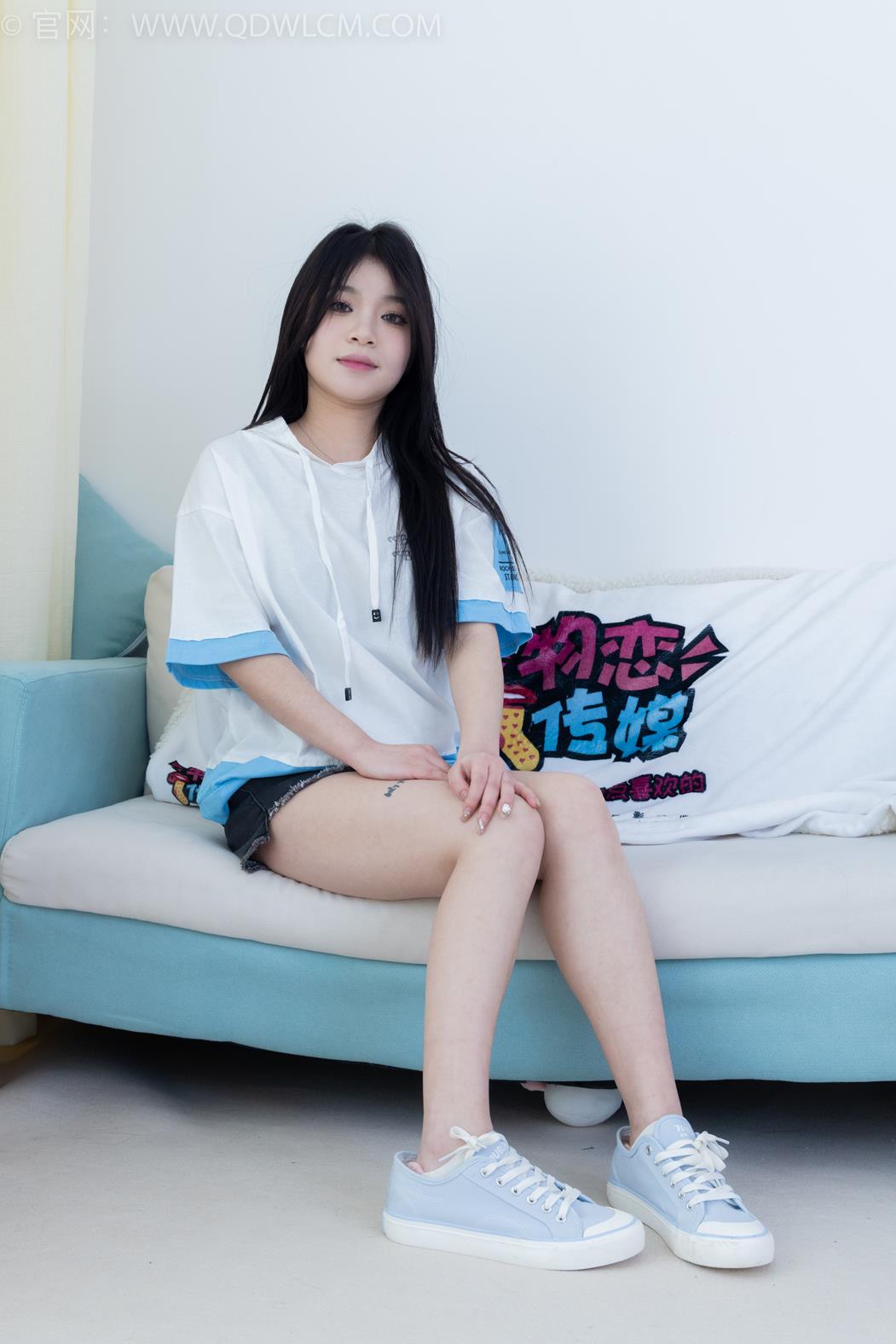 勿恋传媒2176期-闪闪（酸奶淋脚）[181P/1V/5.03G]插图3