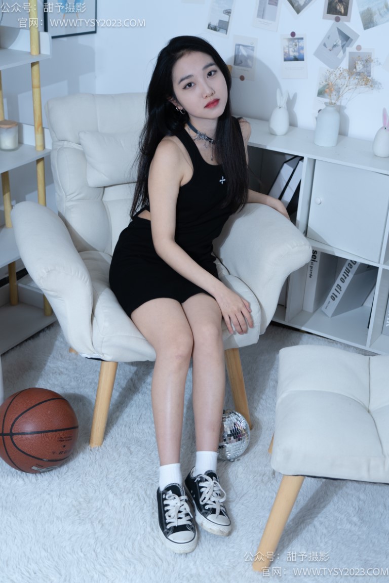 甜予摄影 NO.082期：筱筱-帆布鞋、白棉袜、裸足（完整版）[116P/2V/9.62GB]插图1