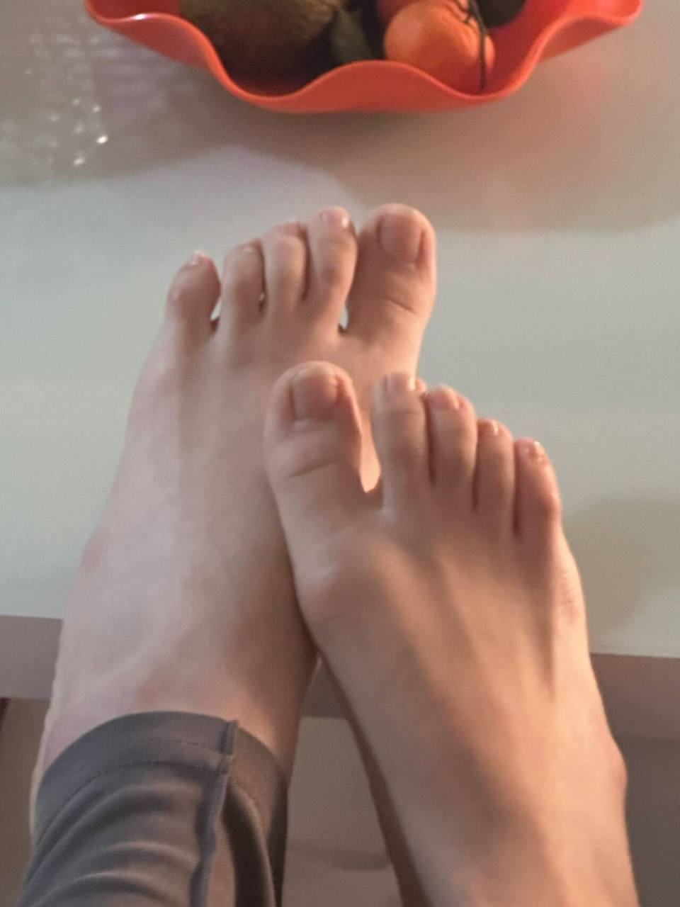 脚模面试脸足同框套路系列-068-成熟风解解[8P/14V/74MB]插图1