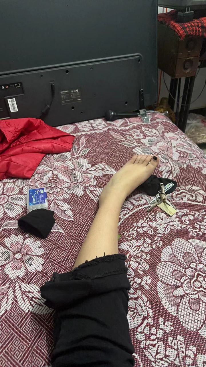 脚模面试脸足同框套路系列-070-白衣少女[10P/11V/63MB]插图