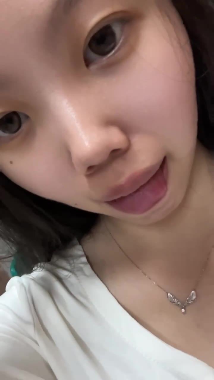 脚模面试脸足同框套路系列-071-大学生宿舍拍脚[10P/17V/100MB]插图