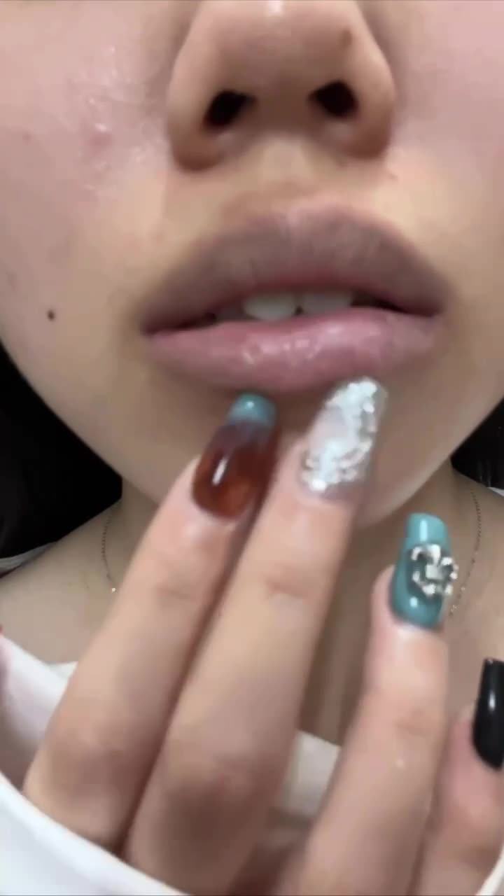 脚模面试脸足同框套路系列-071-大学生宿舍拍脚[10P/17V/100MB]插图1