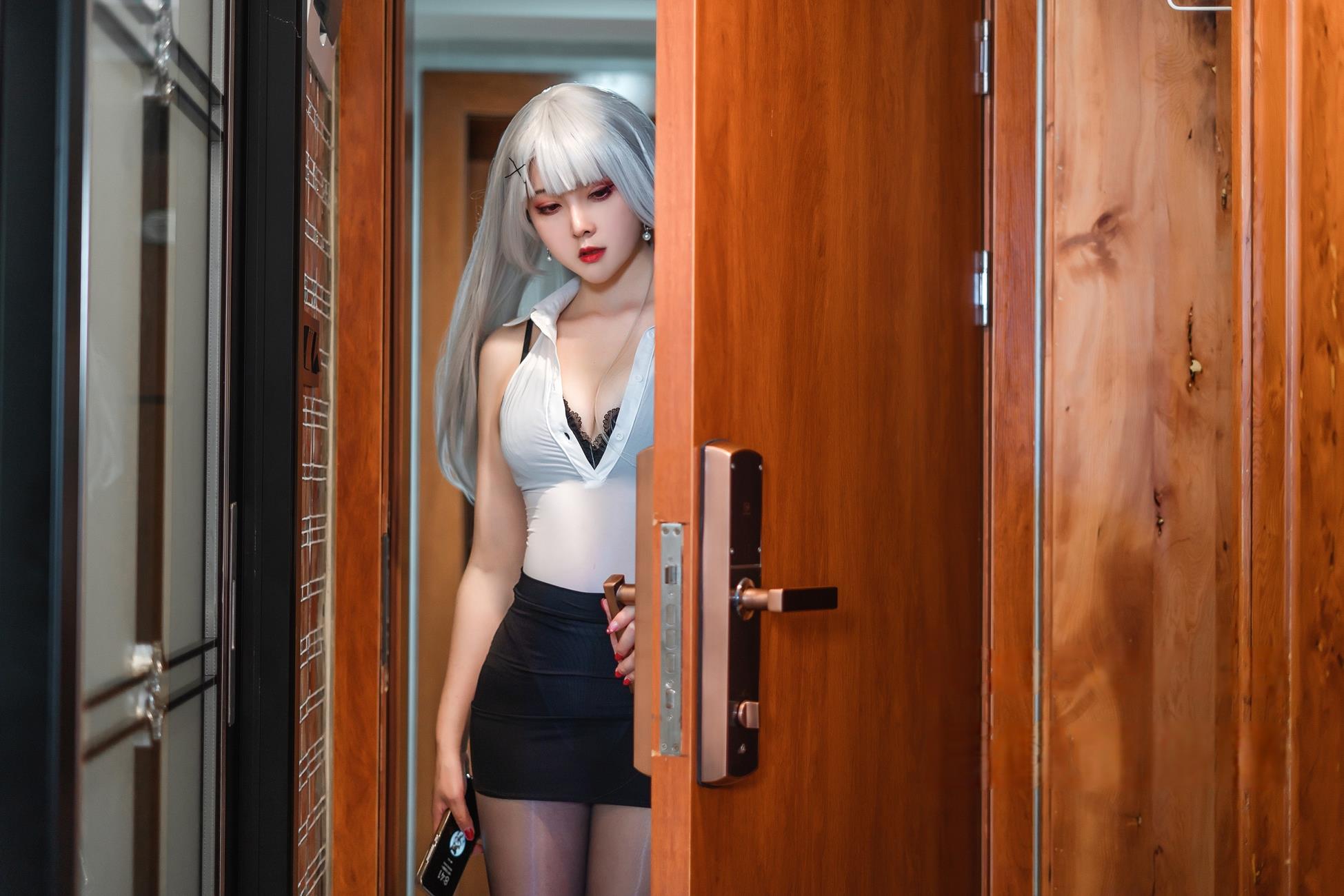 Natsuko夏夏子 – OL灰机杯[50P/1V/279MB]插图2