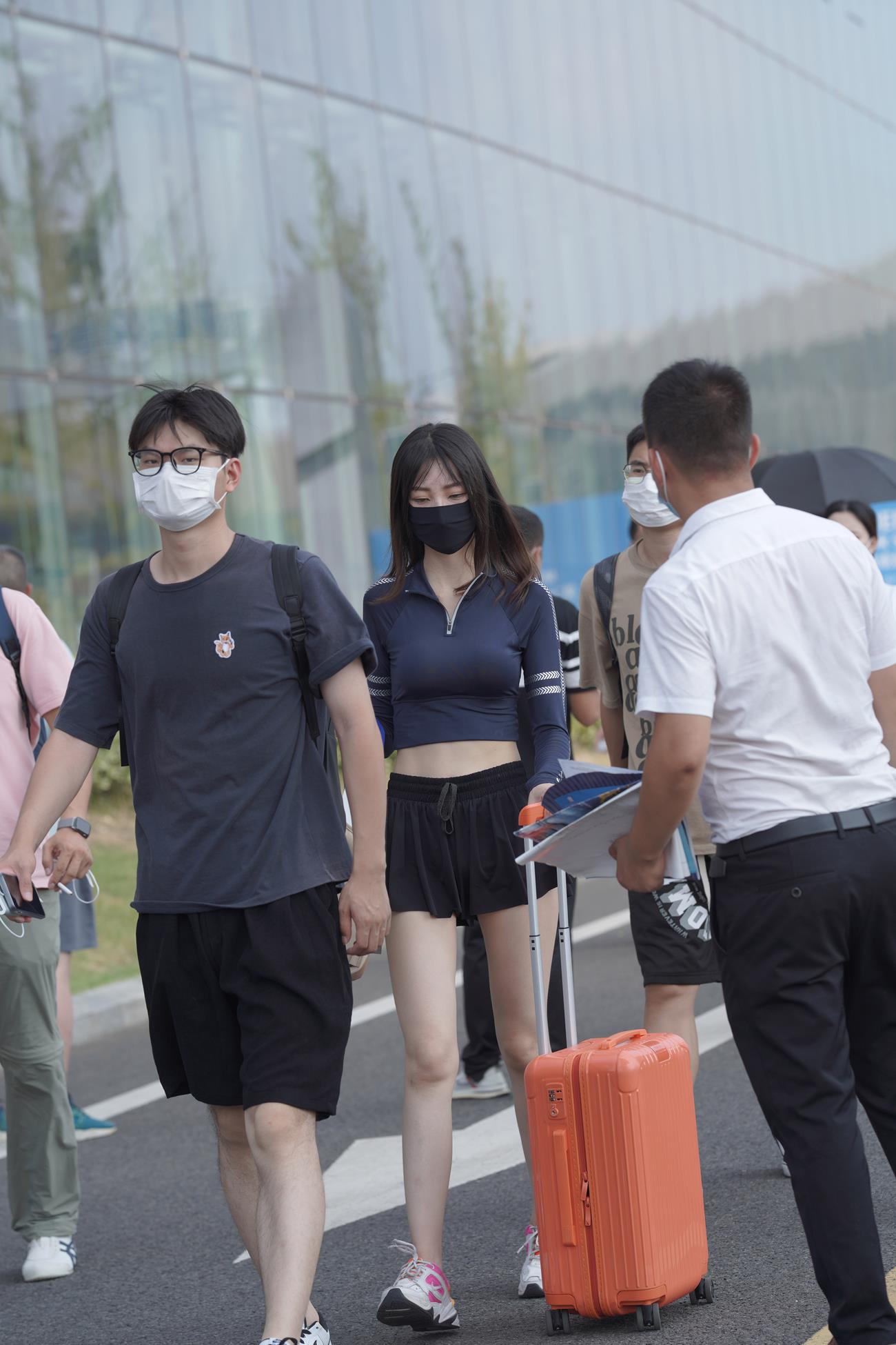 精选街拍作品 NO.4481 鞋子的配色真好看[83P/190MB]插图