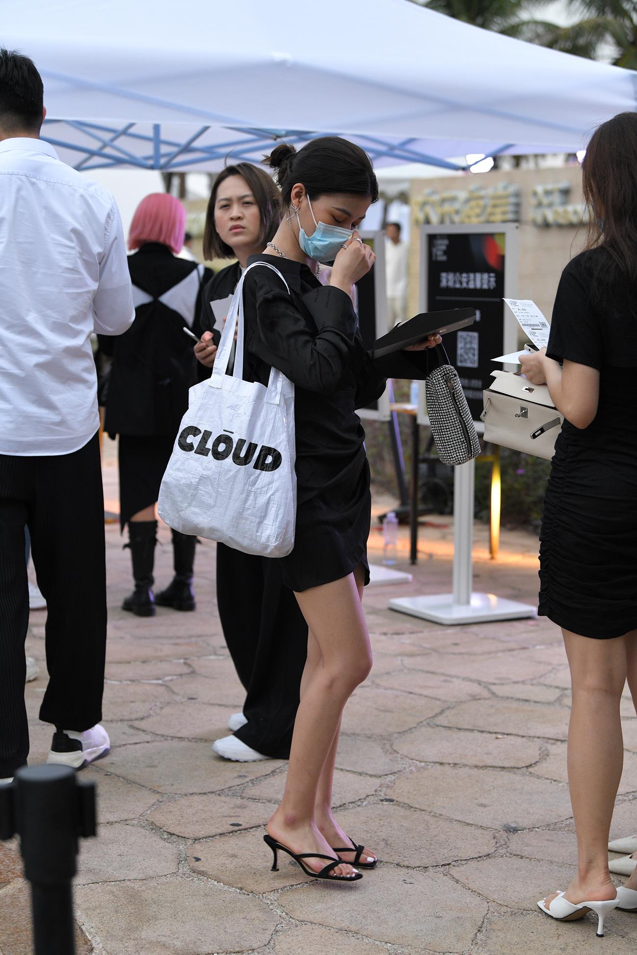 精选街拍作品 NO.4371 优雅黑色裙装[95P/400MB]插图2