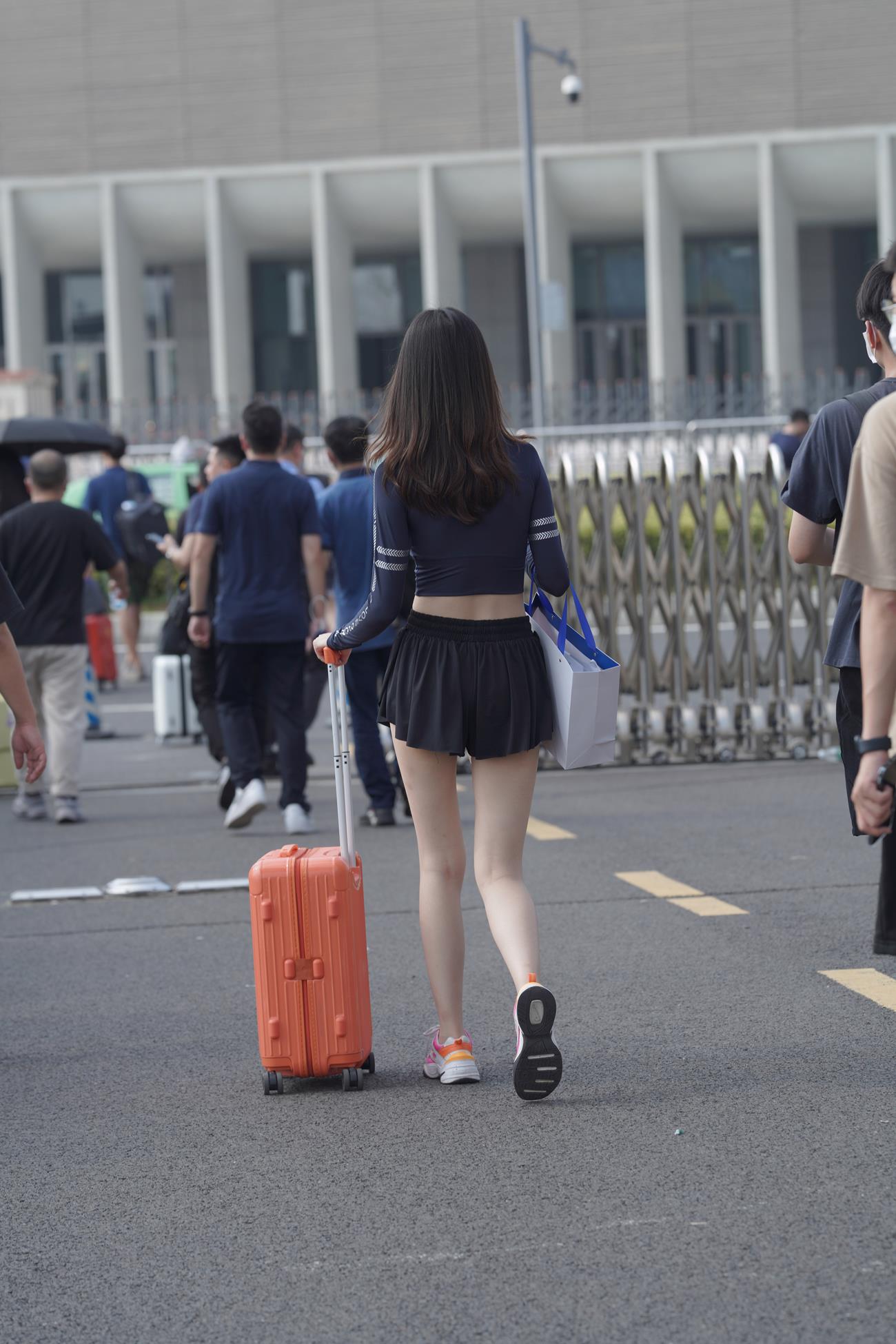 精选街拍作品 NO.4481 鞋子的配色真好看[83P/190MB]插图3