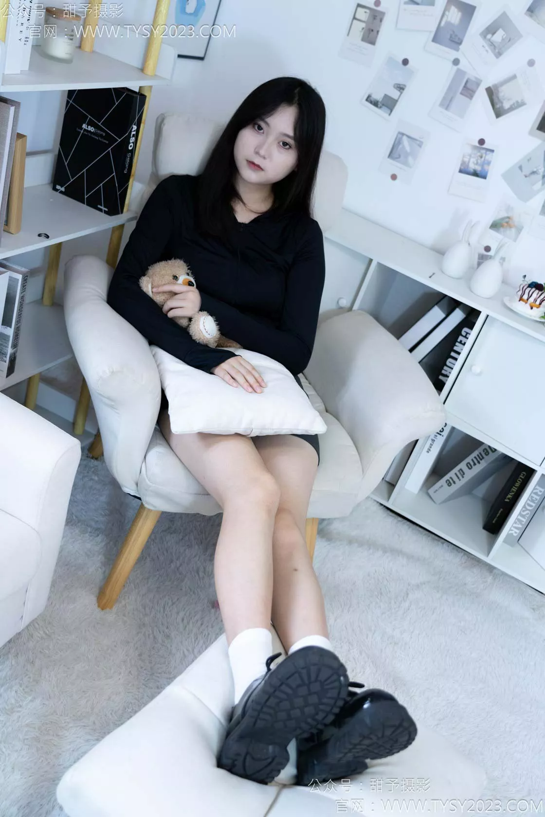 甜予摄影 NO.118 土豆-皮鞋、白棉袜、裸足[121P/2V/10.12GB]插图2