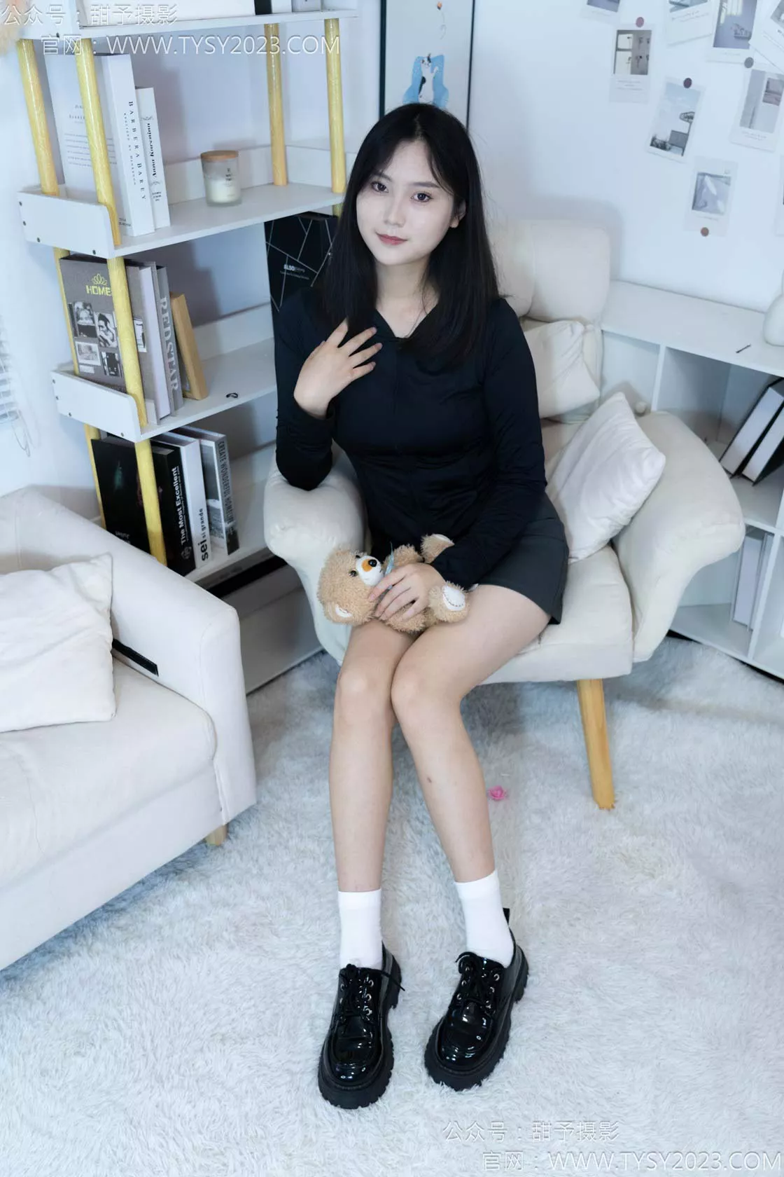 甜予摄影 NO.118 土豆-皮鞋、白棉袜、裸足[121P/2V/10.12GB]插图1