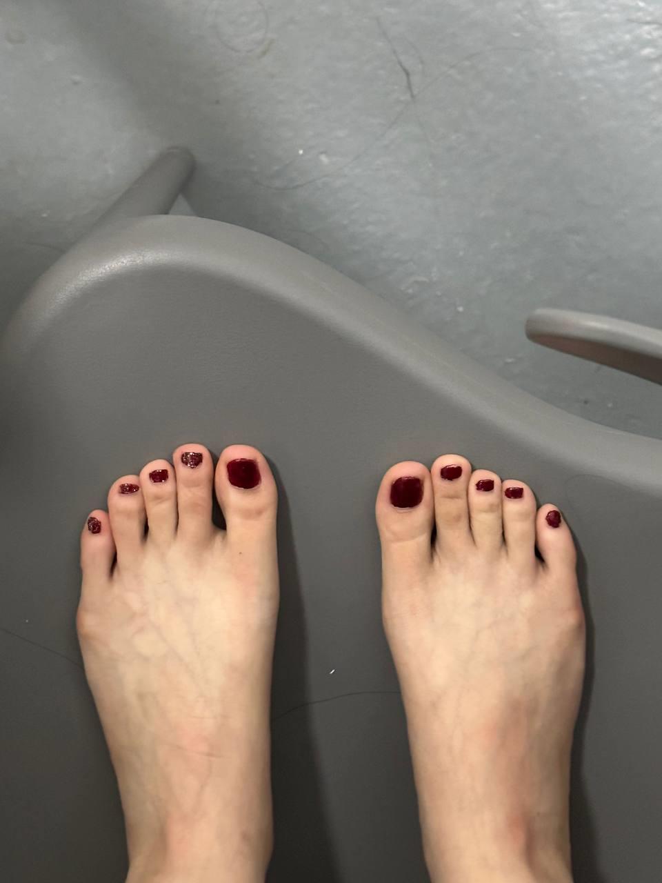 脚模面试脸足同框套路系列-093 模拟zj各种姿势秀腿脚 [18P/28V/327M]插图2