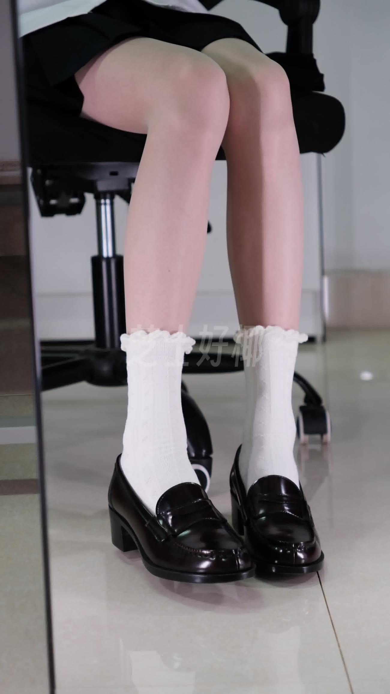 芝士好椰 NO.002 – Haruta 4603 and 花边短袜[23P/1V/417MB]插图1